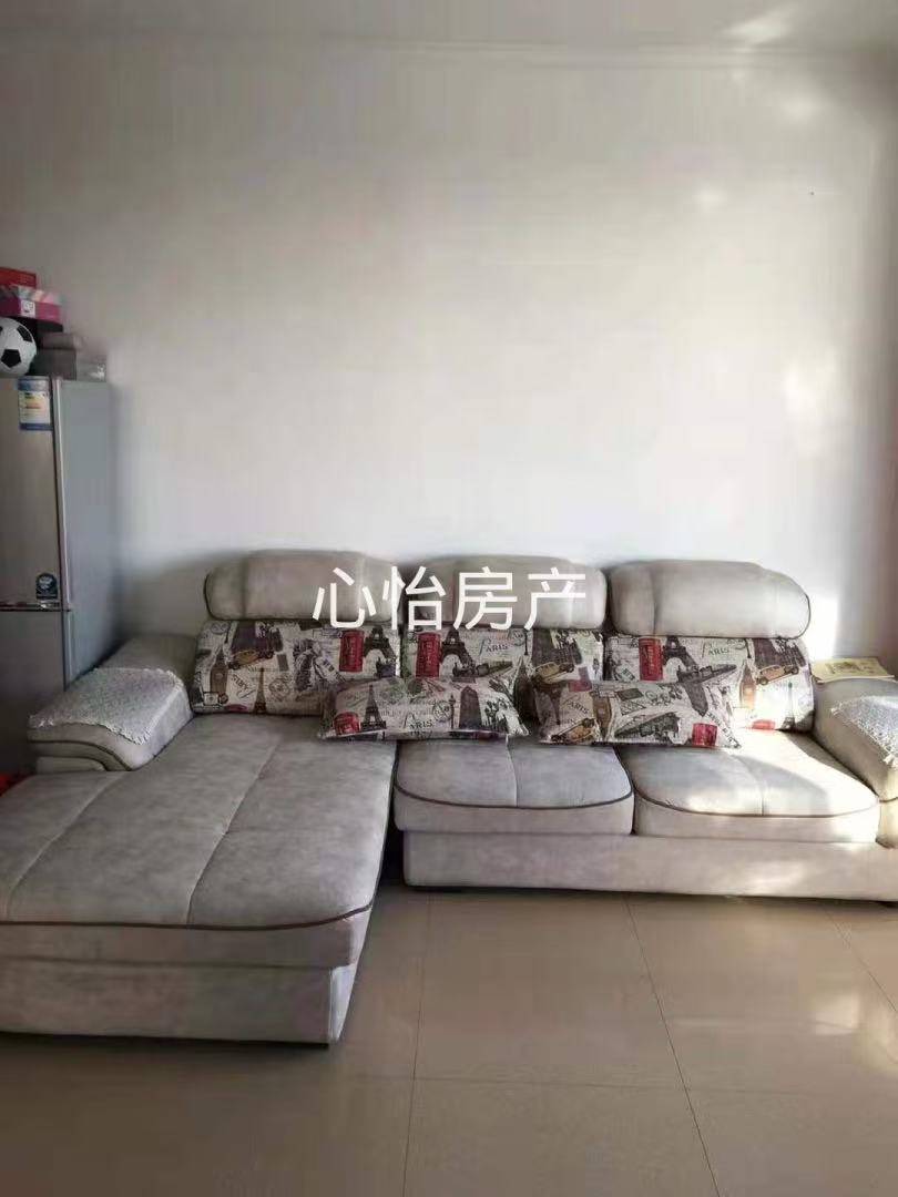出租中亚工联4楼