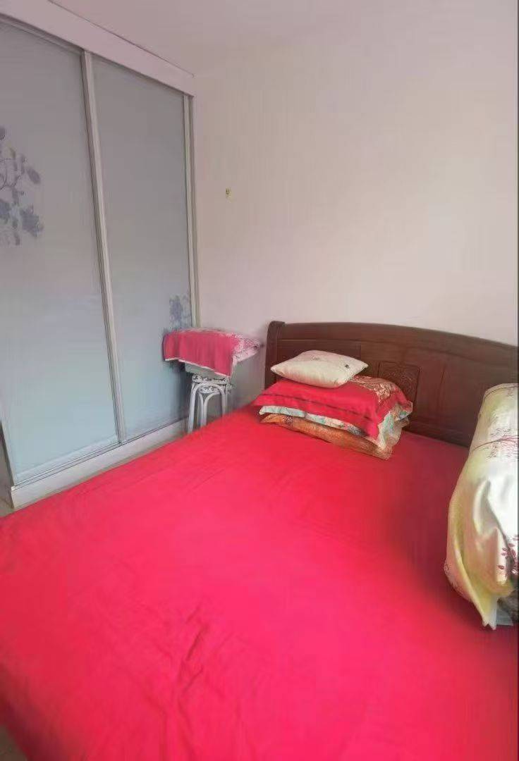 北越橘的毛坯房,面积