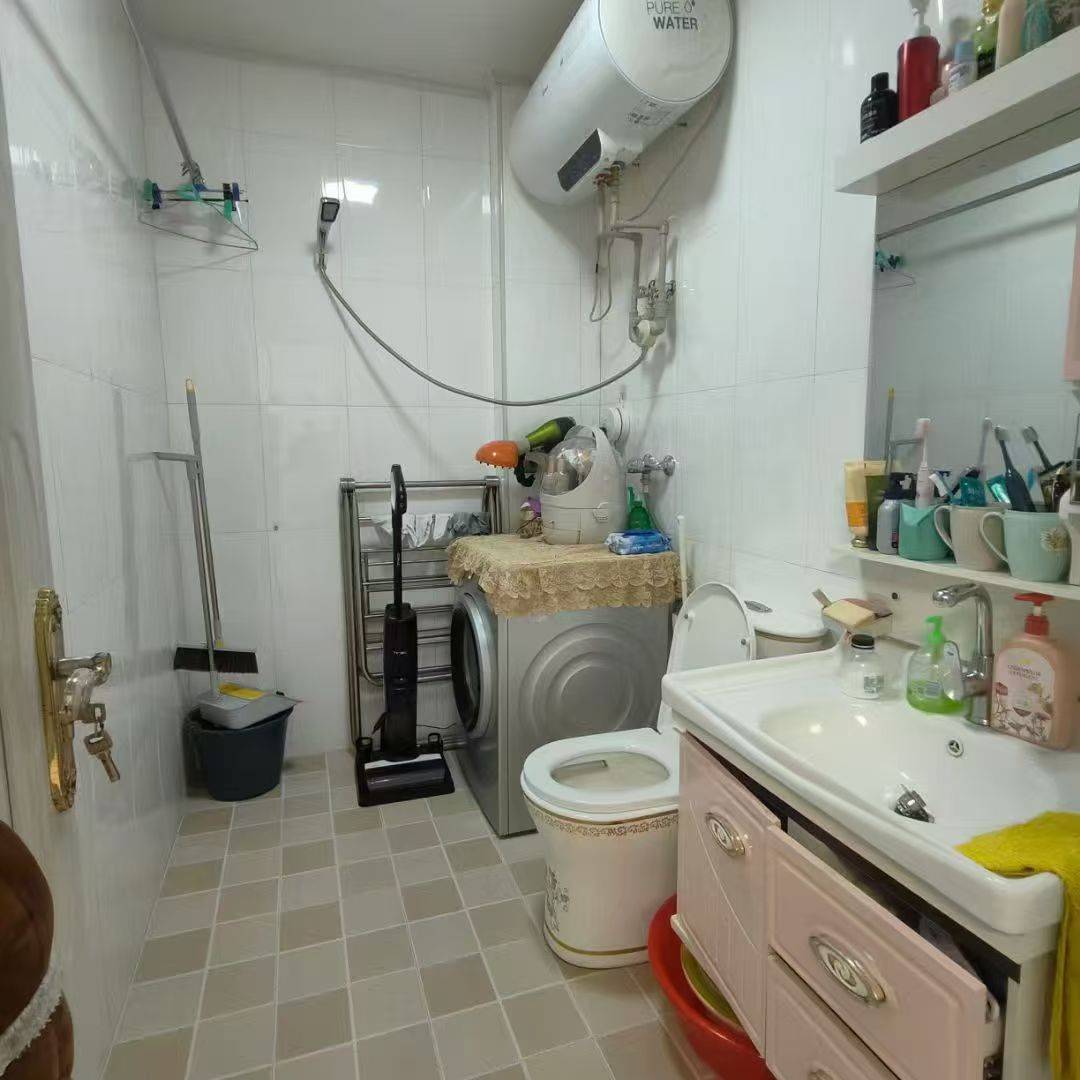 出售河西秀水四楼