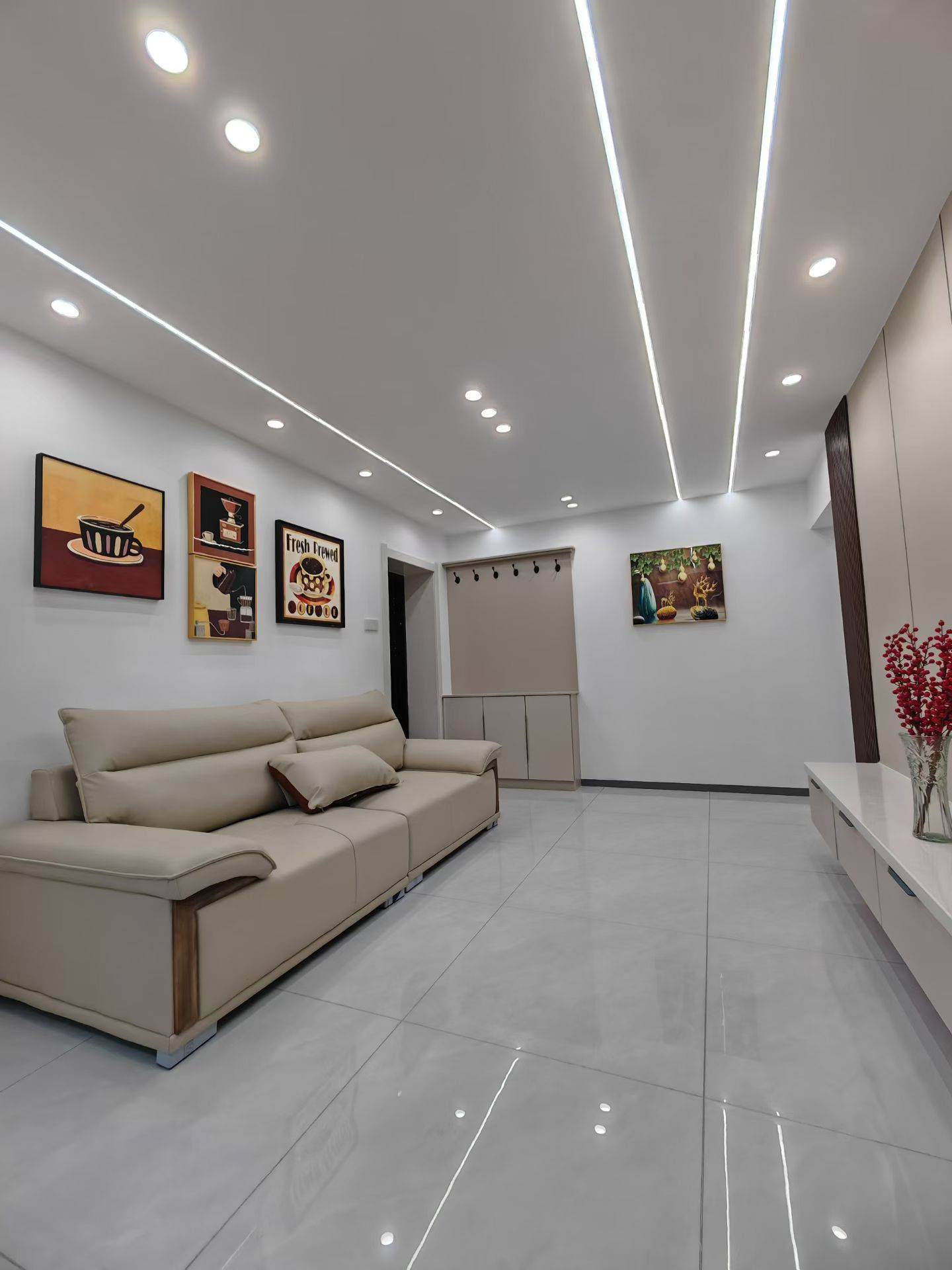 五二三小区一楼精装修