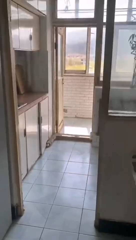 出售学区房七楼