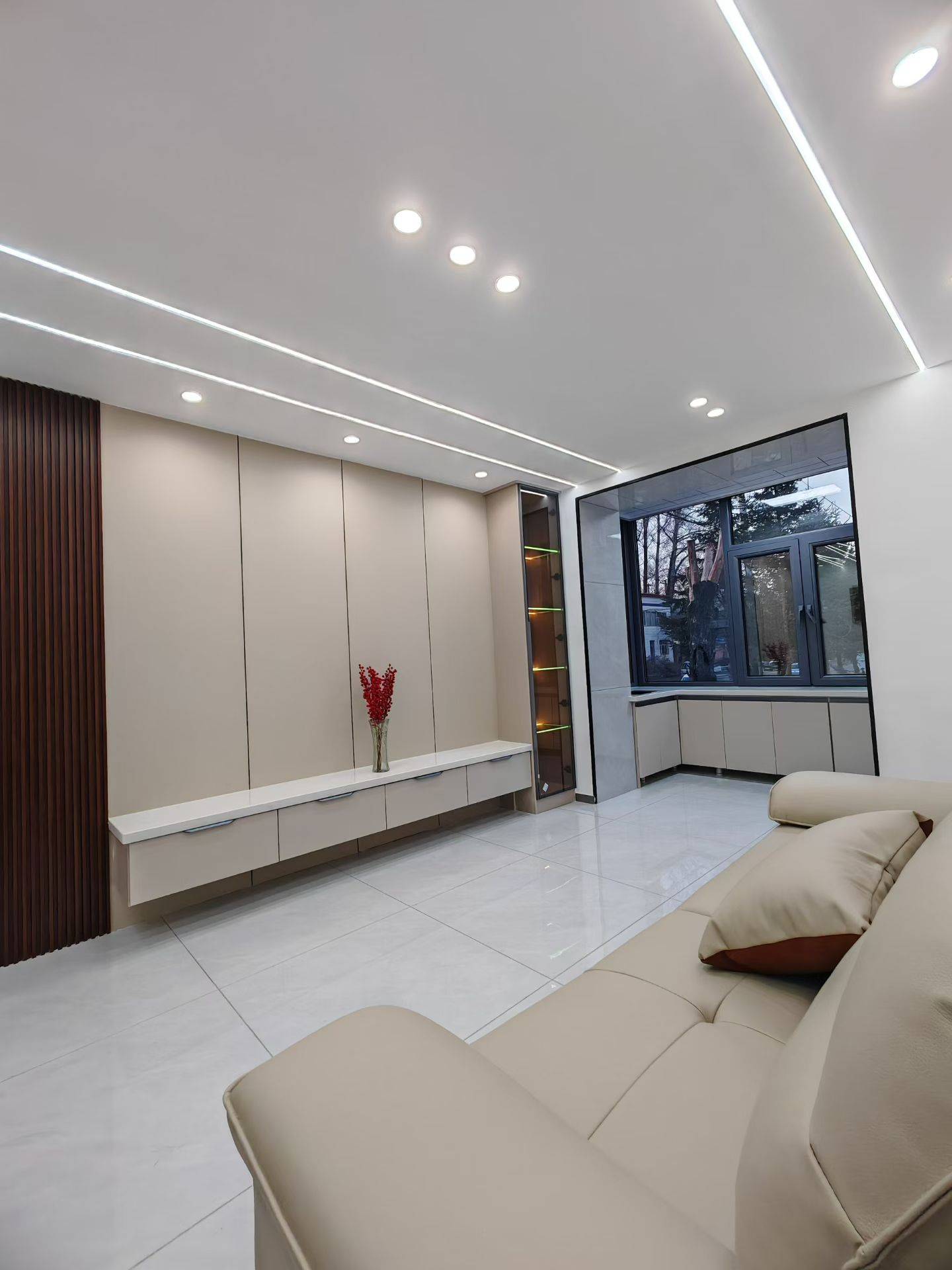 五二三小区一楼精装修